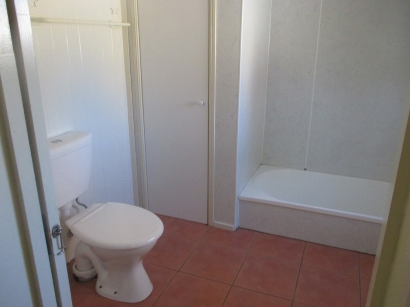 84 QUINTIN STREET, Roma QLD 4455