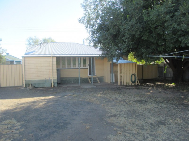 84 QUINTIN STREET, Roma QLD 4455