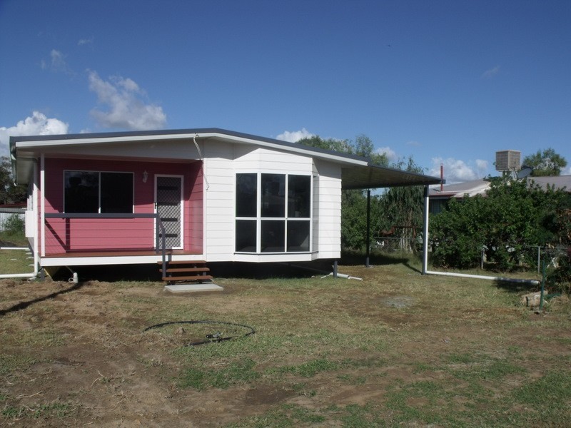 12 Luff Street, Roma QLD 4455