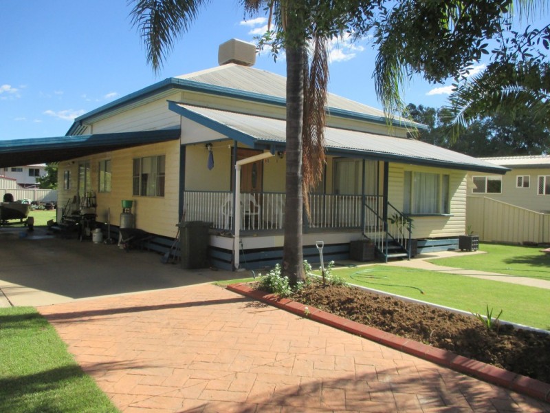 74 RAGLAN STREET, Roma QLD 4455