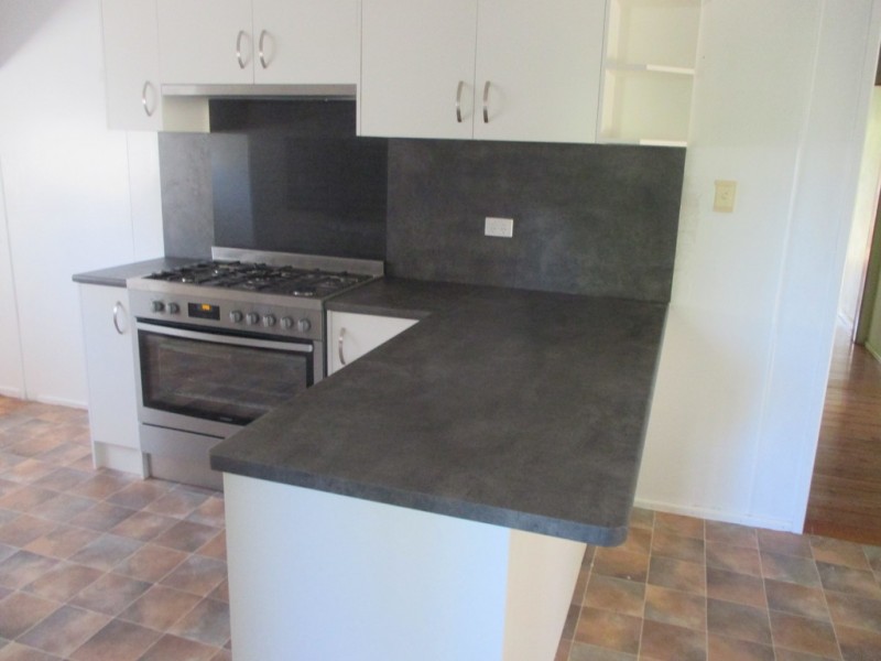 74 RAGLAN STREET, Roma QLD 4455