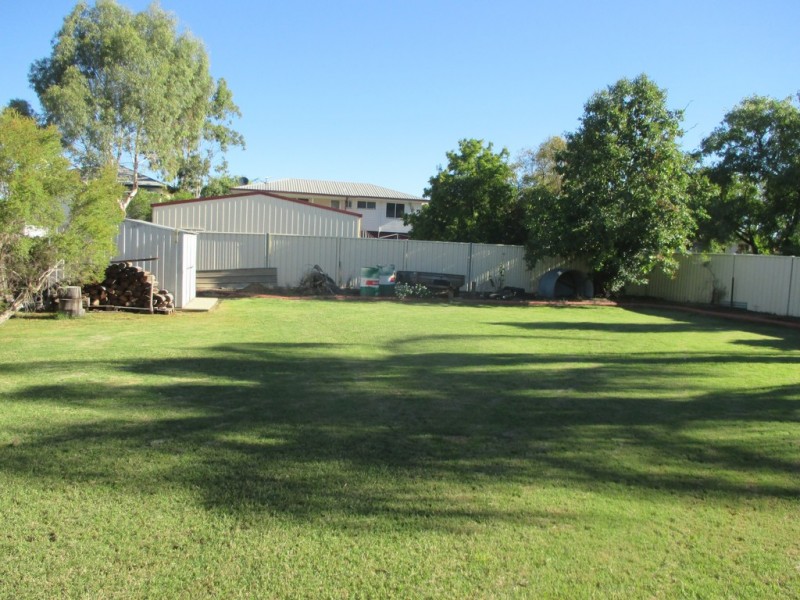 74 RAGLAN STREET, Roma QLD 4455
