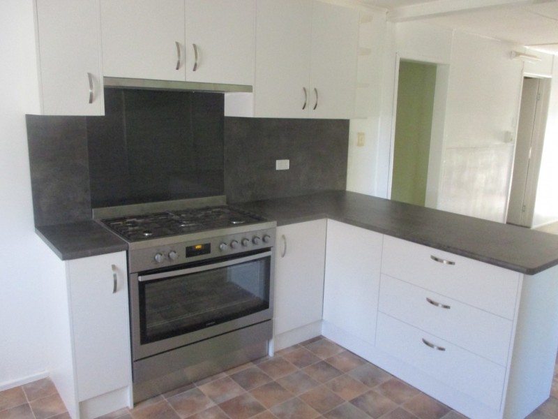 74 RAGLAN STREET, Roma QLD 4455