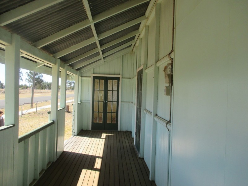 52 OXFORD STREET, Mitchell QLD 4465