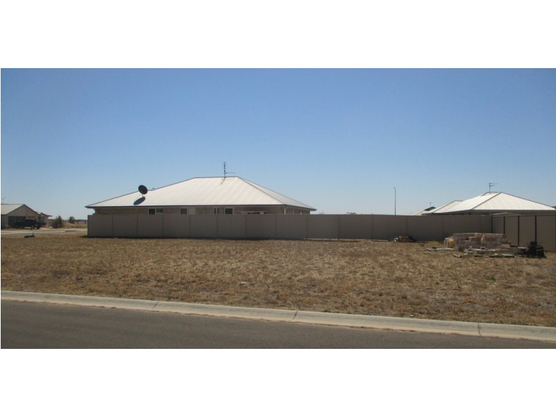 89 TAYLOR STREET, Roma QLD 4455