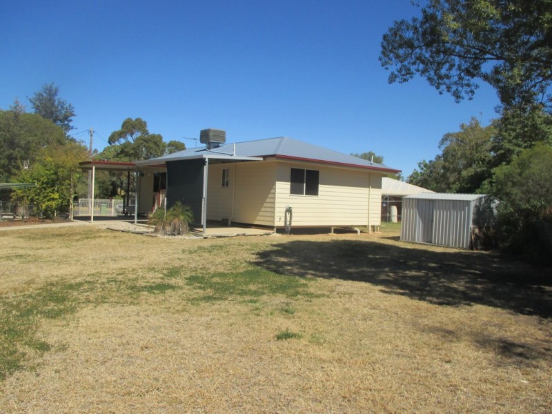 3 BOND STREET, Roma QLD 4455