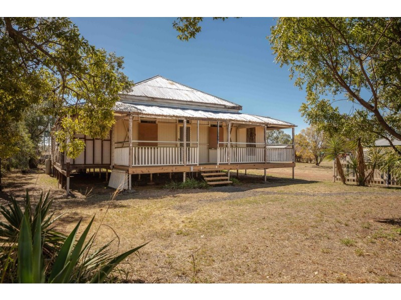 31 HIGH STREET, Wallumbilla QLD 4428