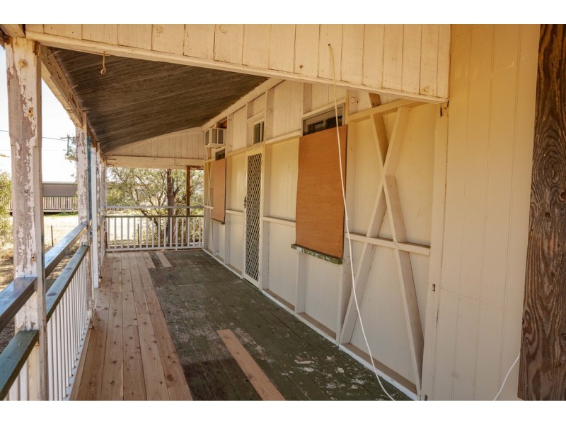 31 HIGH STREET, Wallumbilla QLD 4428