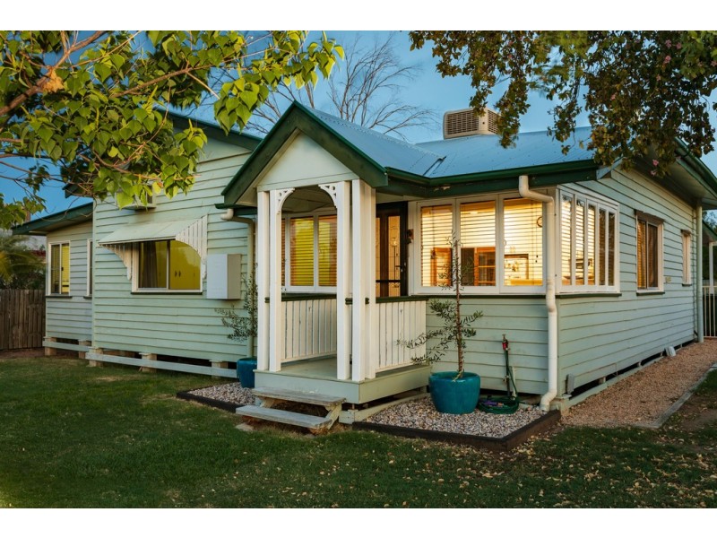 98 MISCAMBLE STREET, Roma QLD 4455