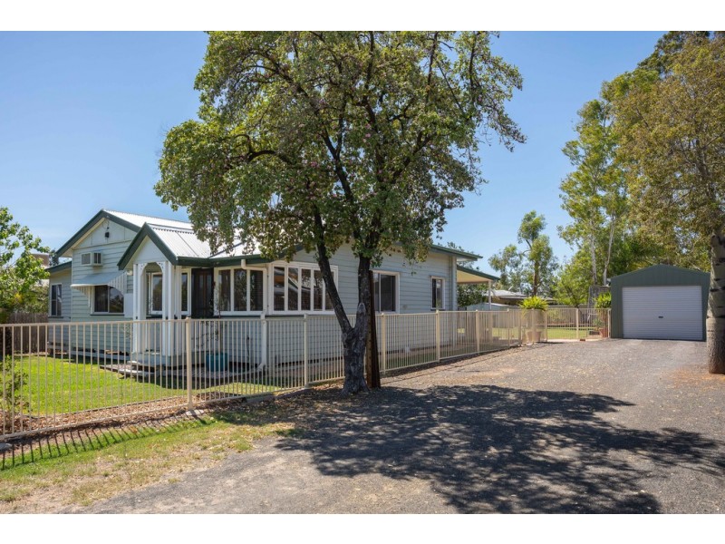 98 MISCAMBLE STREET, Roma QLD 4455
