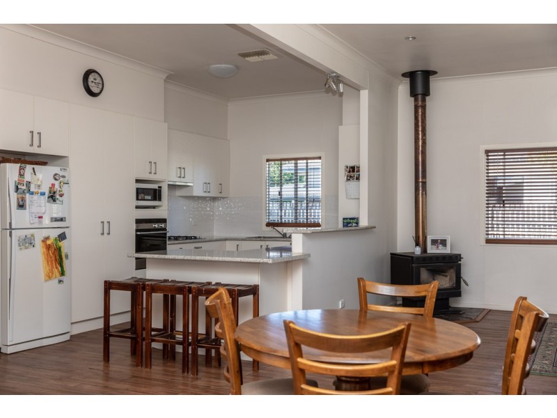 98 MISCAMBLE STREET, Roma QLD 4455