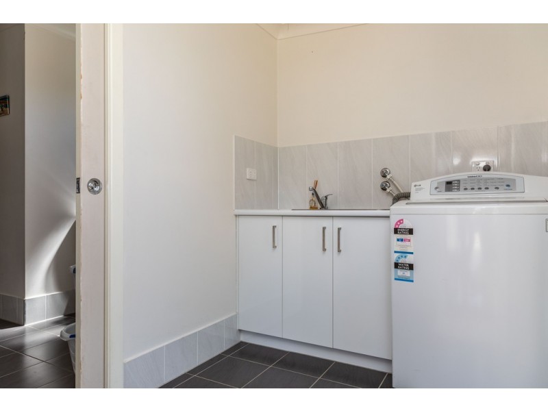 98 MISCAMBLE STREET, Roma QLD 4455