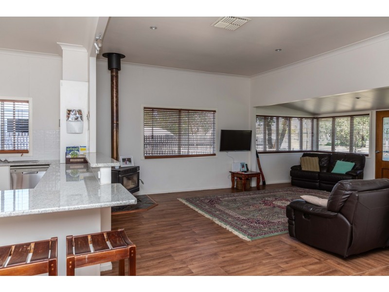 98 MISCAMBLE STREET, Roma QLD 4455