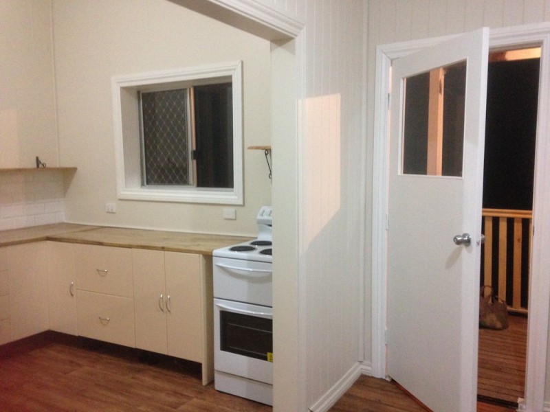 60 FEATHER STREET, Roma QLD 4455