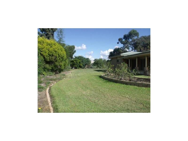 10-12 Edna Street, Roma QLD 4455