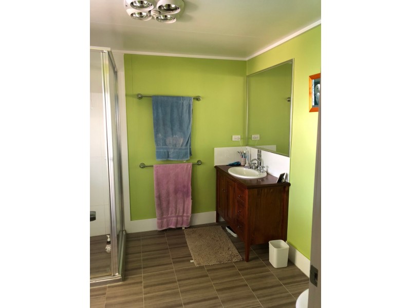 17 MAY STREET, Roma QLD 4455