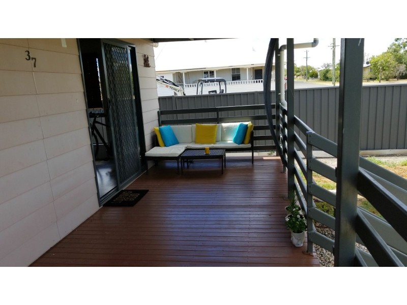 37 Jackson Street, Roma QLD 4455