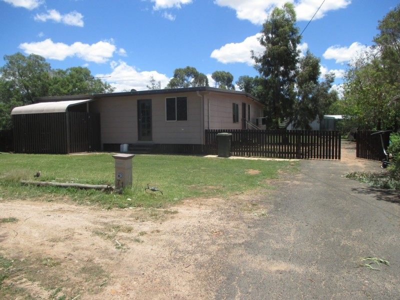 71 RAGLAN STREET, Roma QLD 4455