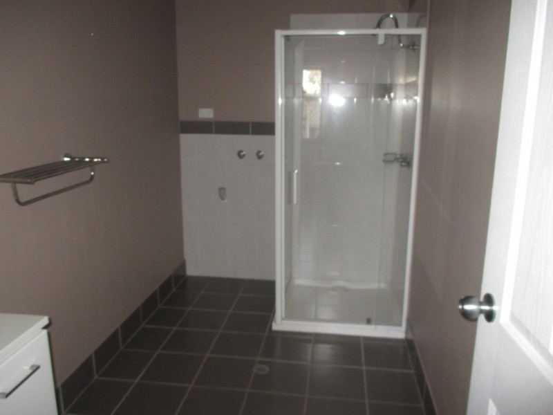 71 RAGLAN STREET, Roma QLD 4455