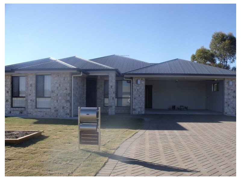 19  Everingham Ave, Roma QLD 4455