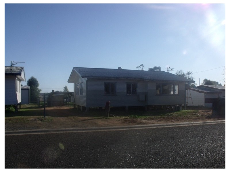 51 Elmer Street, Roma QLD 4455