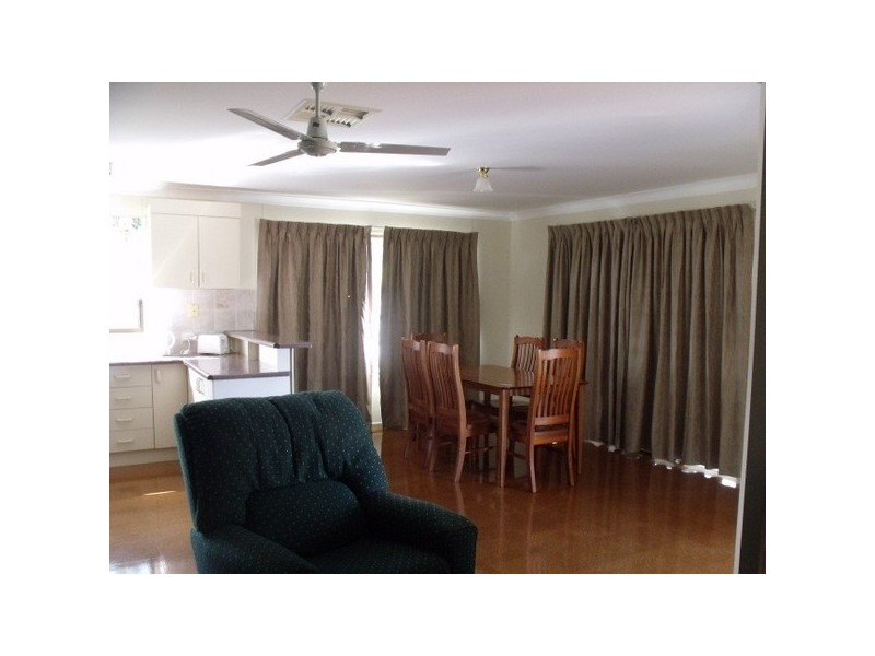 7-13  Edwardes Street, Roma QLD 4455