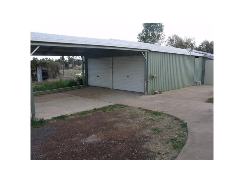 7-13  Edwardes Street, Roma QLD 4455