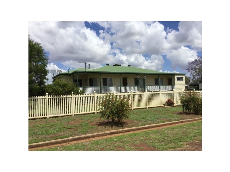 94-96 Robert Street, Surat QLD 4417