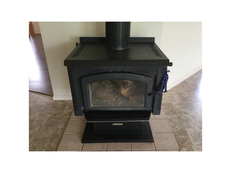 94-96 Robert Street, Surat QLD 4417