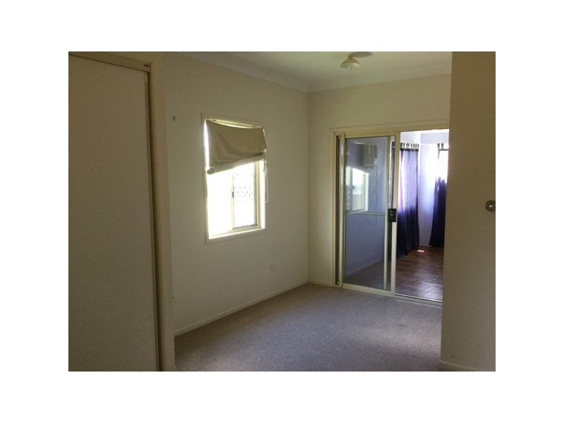 94-96 Robert Street, Surat QLD 4417