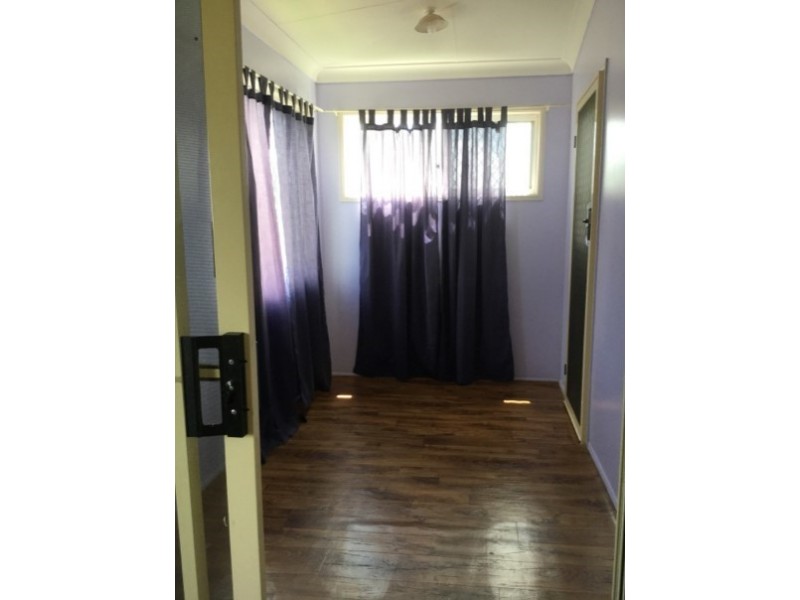 94-96 Robert Street, Surat QLD 4417