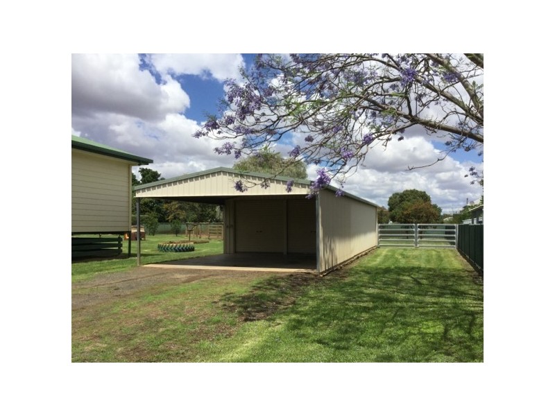 94-96 Robert Street, Surat QLD 4417