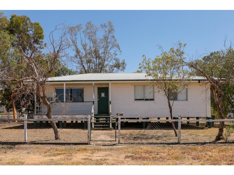 15 SOUTH STREET, Roma QLD 4455