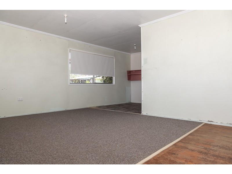 15 SOUTH STREET, Roma QLD 4455