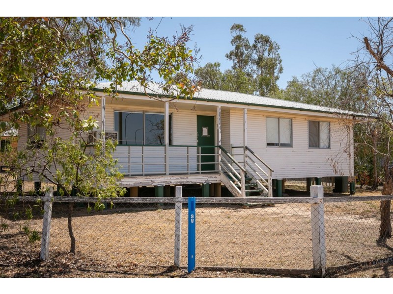 15 SOUTH STREET, Roma QLD 4455