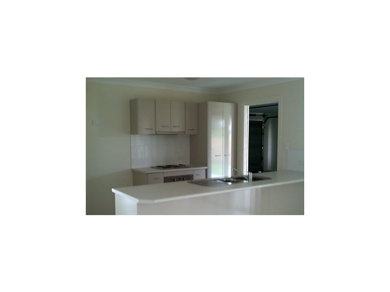 18 Courtney Street, Roma QLD 4455