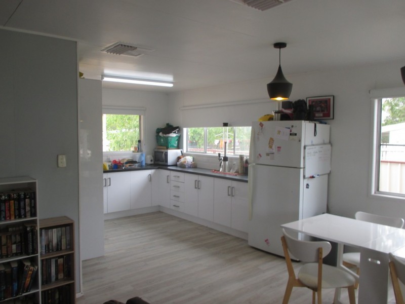 9 LEWIS STREET, Roma QLD 4455