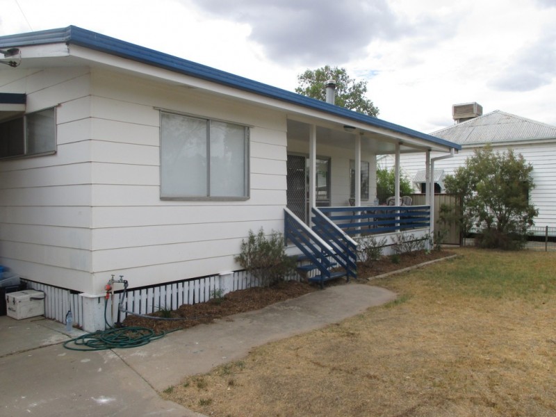 9 LEWIS STREET, Roma QLD 4455