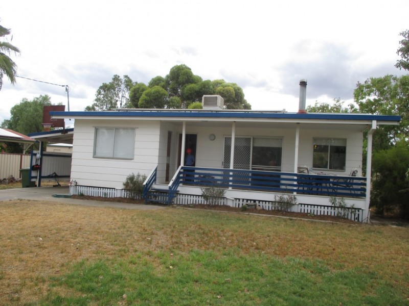 9 LEWIS STREET, Roma QLD 4455