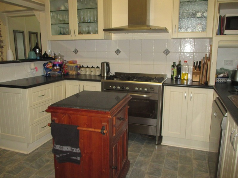 6 QUEEN STREET, Roma QLD 4455