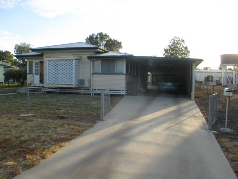 7 EVA STREET, Roma QLD 4455