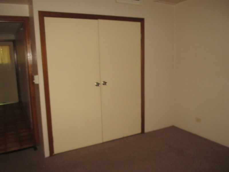 15 ROBERTSON STREET, Roma QLD 4455