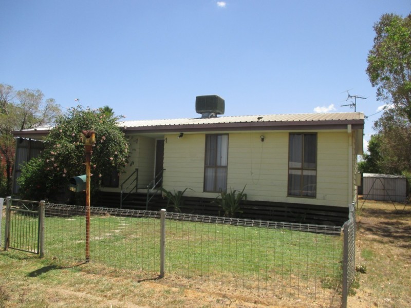 15 ROBERTSON STREET, Roma QLD 4455
