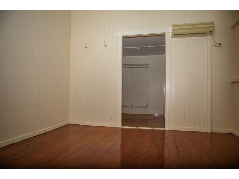 6 GREGORY STREET, Roma QLD 4455