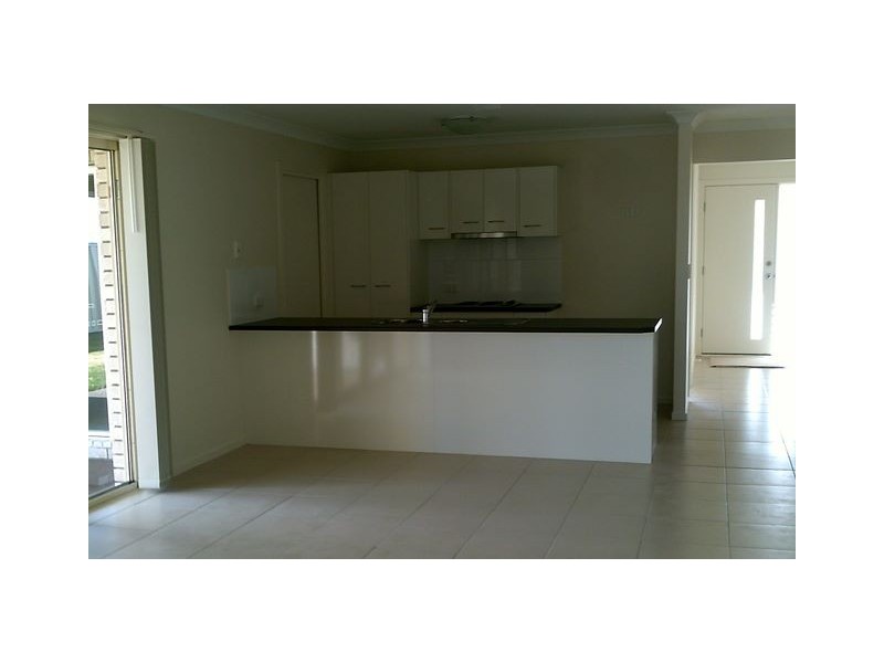 100 TAYLOR STREET, Roma QLD 4455