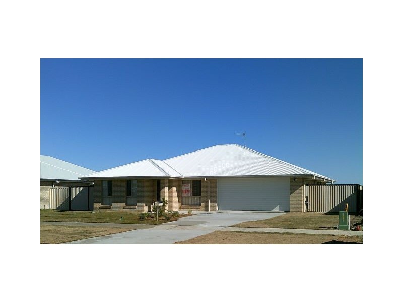 102 TAYLOR STREET, Roma QLD 4455