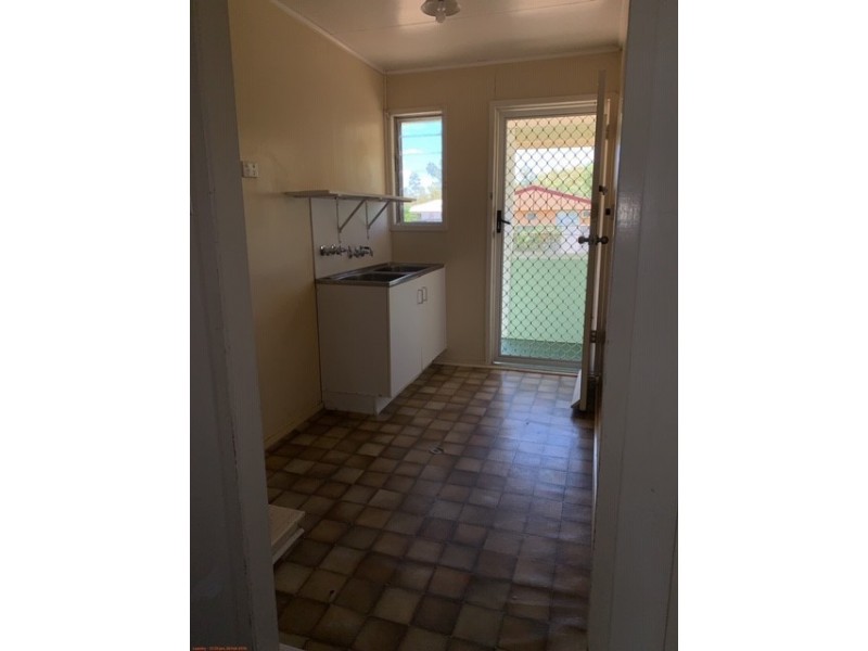 27 Ivan Street, Surat QLD 4417