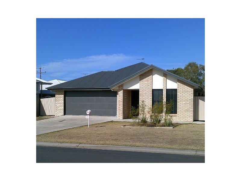 4 BEETSON DRIVE, Roma QLD 4455