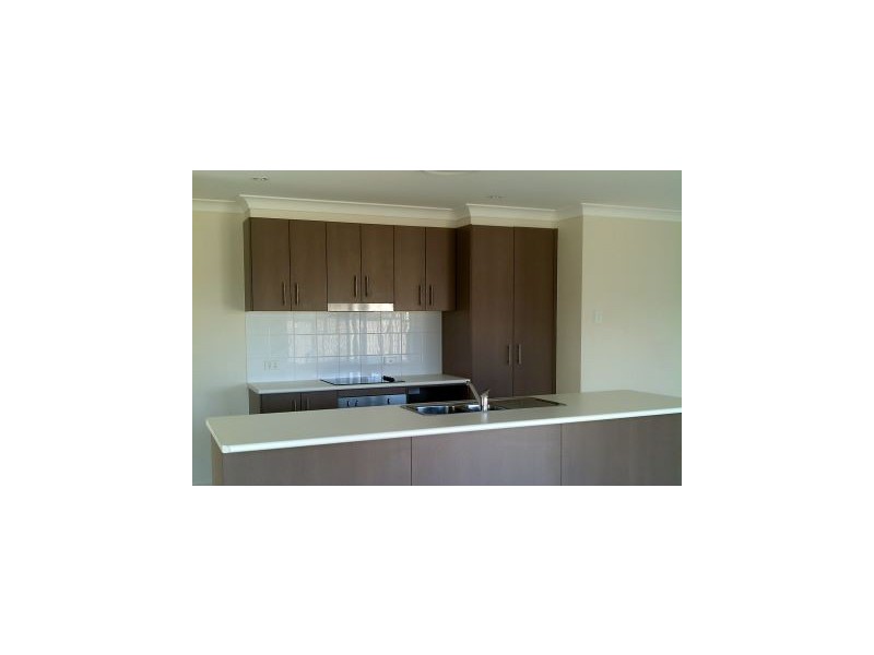 4 BEETSON DRIVE, Roma QLD 4455