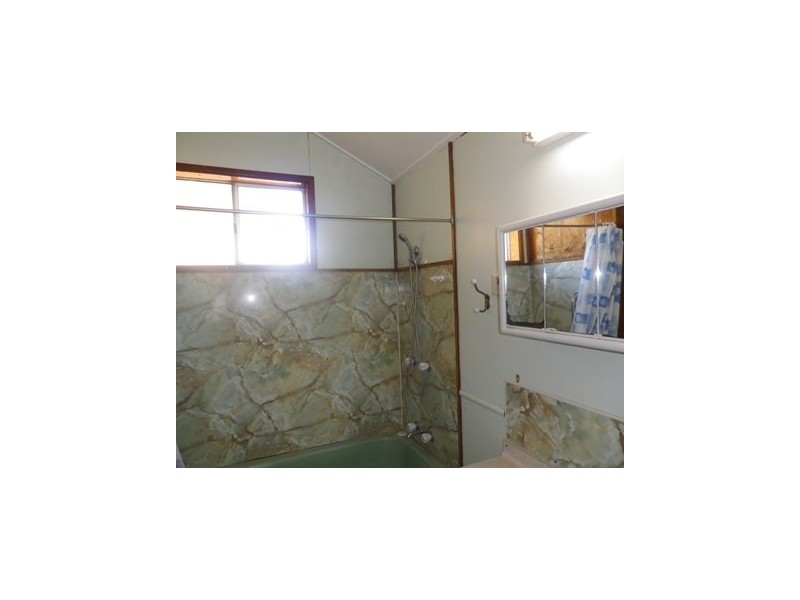 9A MAJOR STREET, Roma QLD 4455